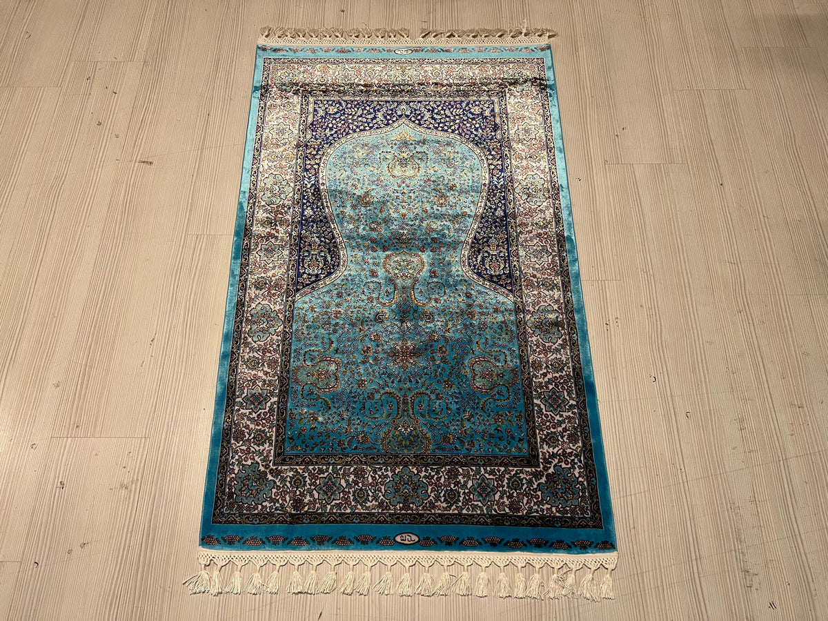 Blue Silk Muslim Prayer Rug, Islamic Gift Rug (2.62X4.10 ft)