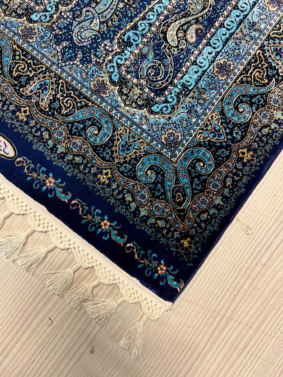 Blue Medallion Modal Silk Rug, Turkish Design (2x3 ft)
