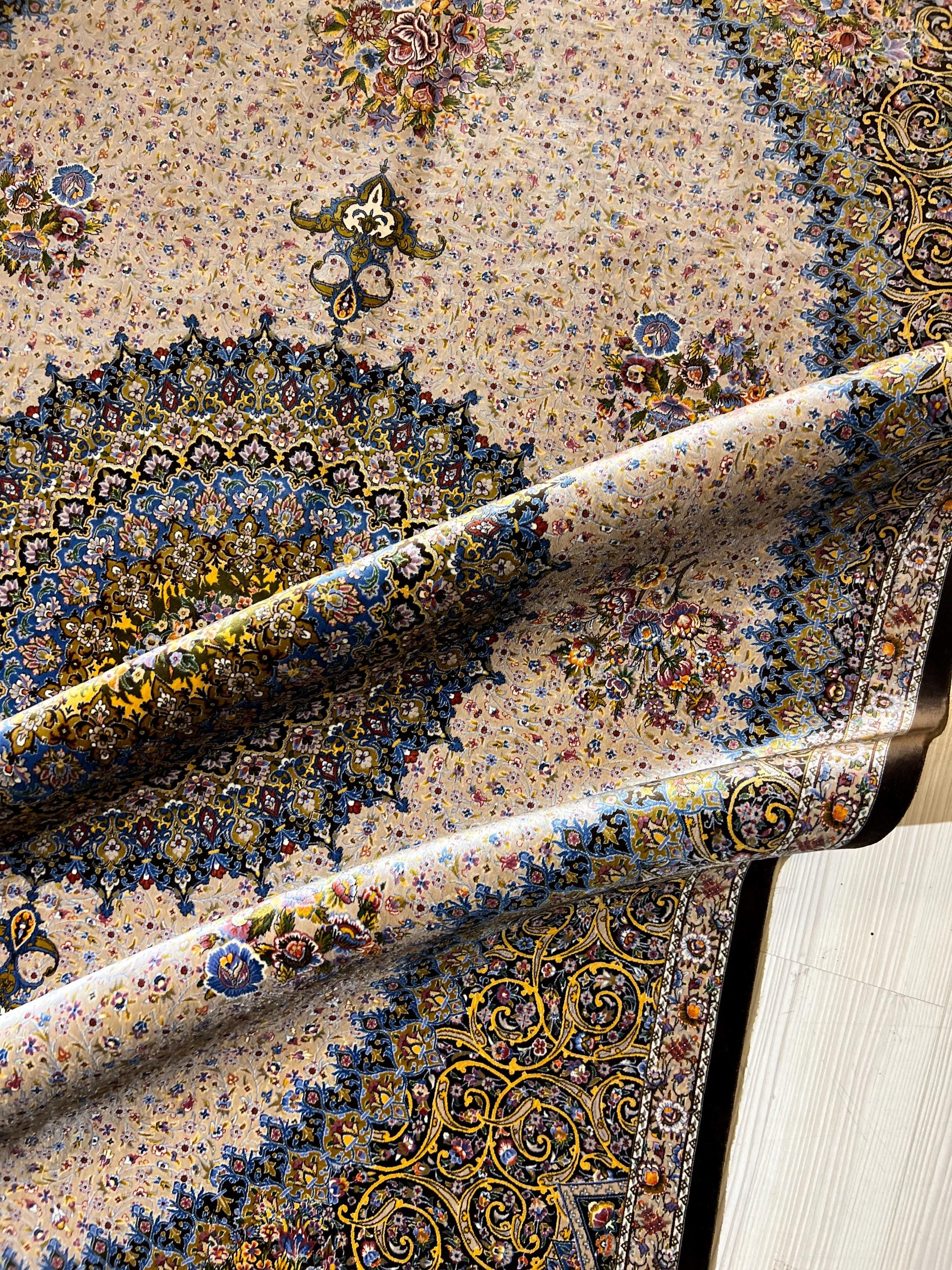 5x8 ft Cream Silk Area Rug, Floral Medallion Design, Turkish Living Room Decor