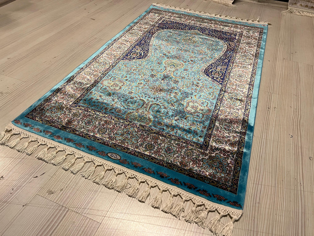 Blue Silk Muslim Prayer Rug, Islamic Gift Rug (2.62X4.10 ft)