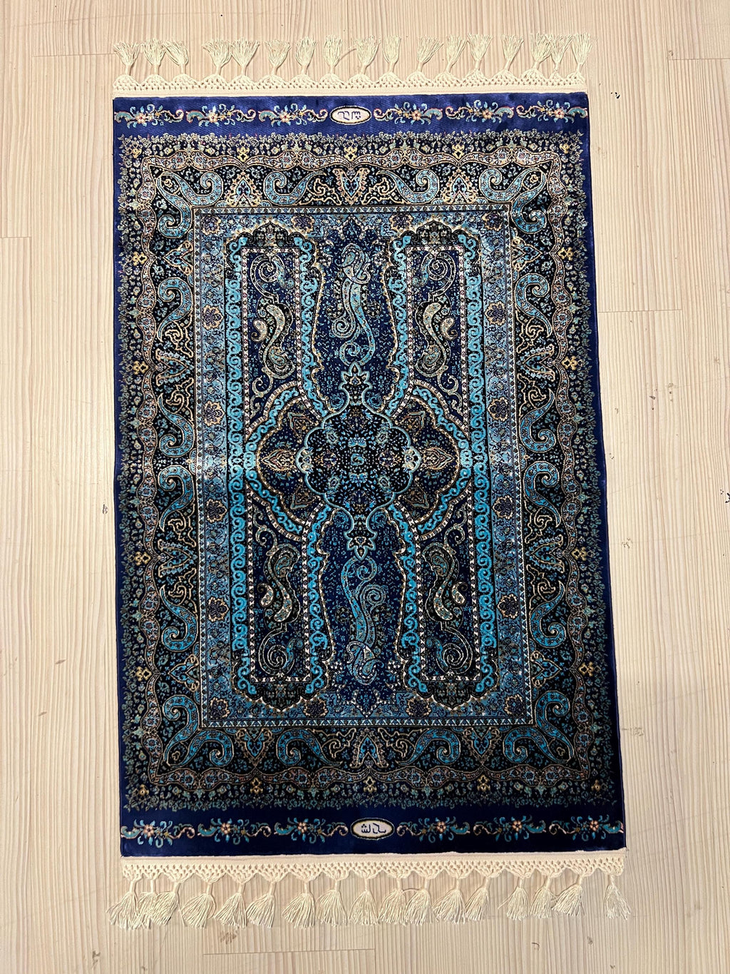 Blue Medallion Modal Silk Rug, Turkish Design (2x3 ft)