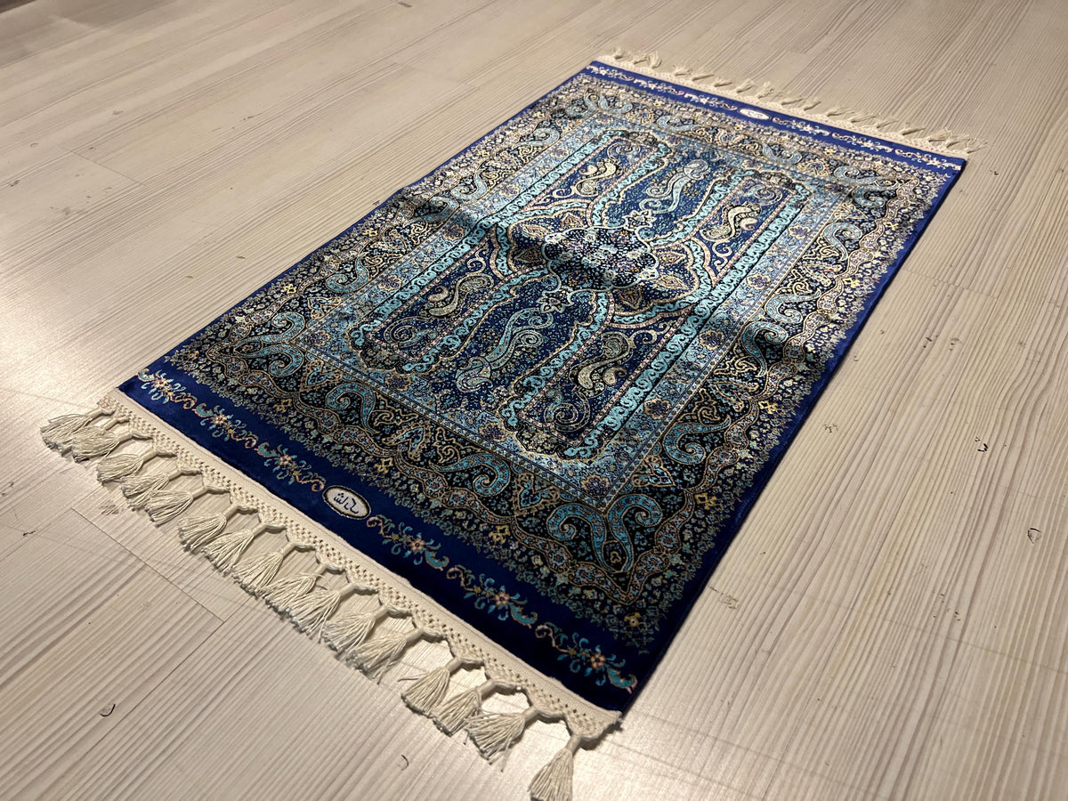 Blue Medallion Modal Silk Rug, Turkish Design (2x3 ft)