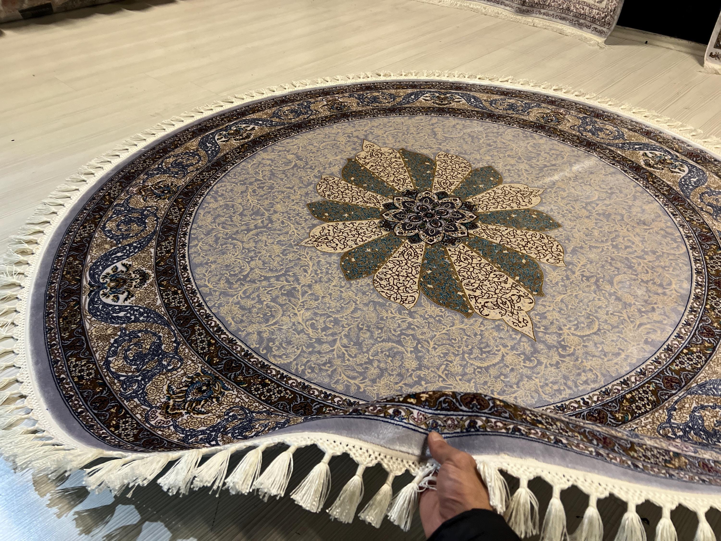 Green Floral Silk Round Rug, Vintage Style 5x5 ft