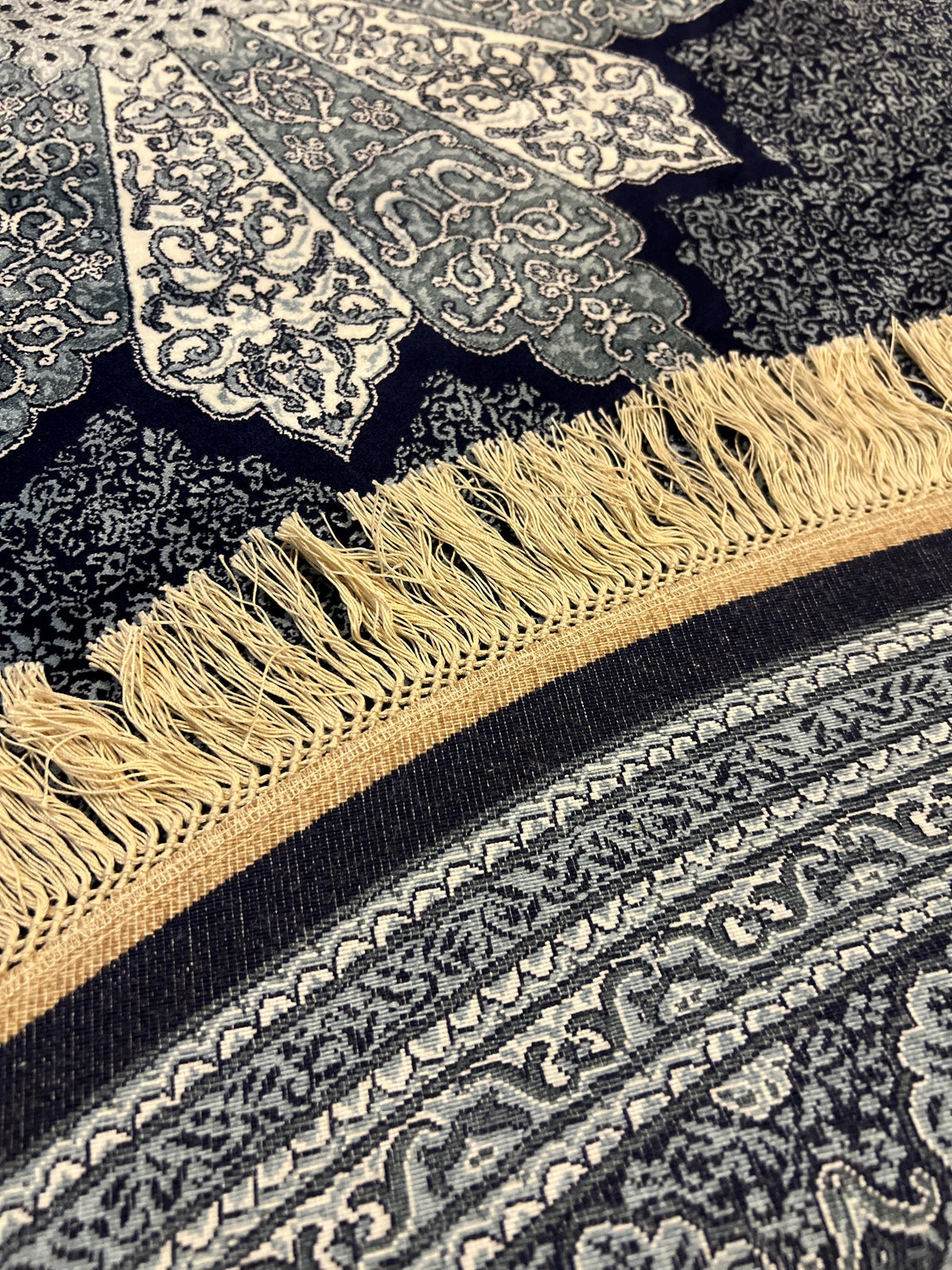 5x5 ft Black Gray Modal Silk Circle Rug, Vintage Style Round Area Rug Decor