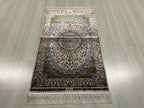 Gray Mini Silk Rug, Medallion Turkish Design, Gift Rug (2x3 ft)