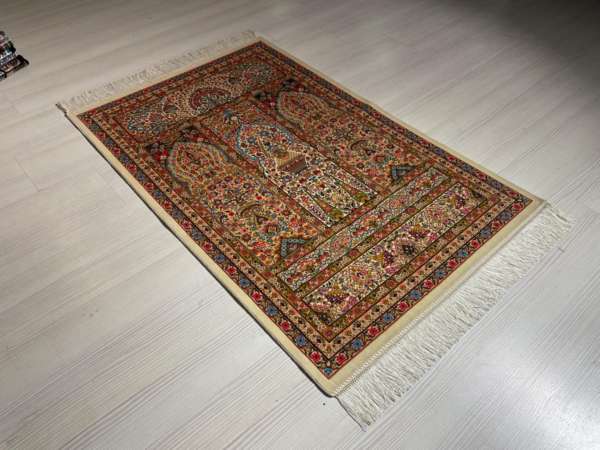 Silk Prayer Rug, Floral Mihrab Rug, Islamic Decor, Luxury Prayer Mat