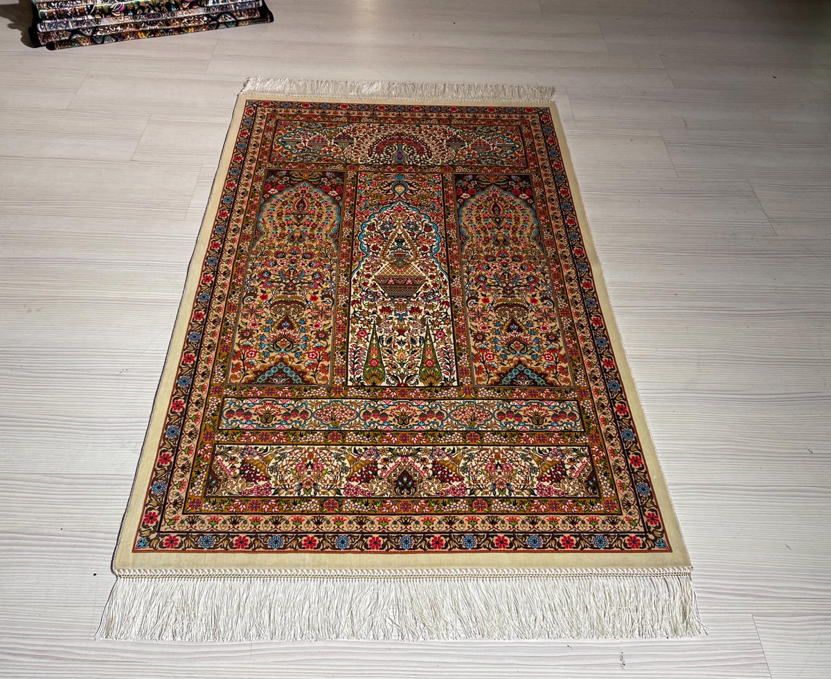 Silk Prayer Rug, Floral Mihrab Rug, Islamic Decor, Luxury Prayer Mat
