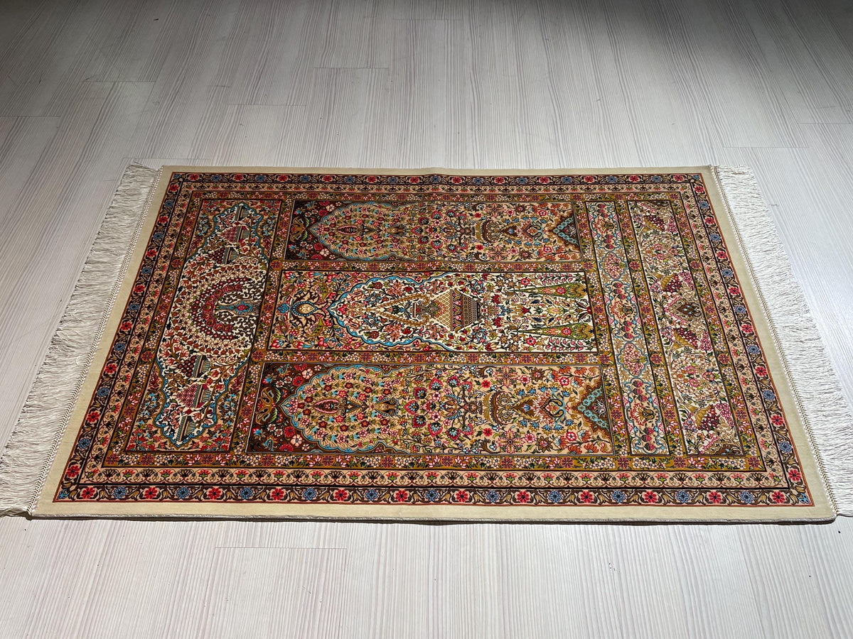 Silk Prayer Rug, Floral Mihrab Rug, Islamic Decor, Luxury Prayer Mat